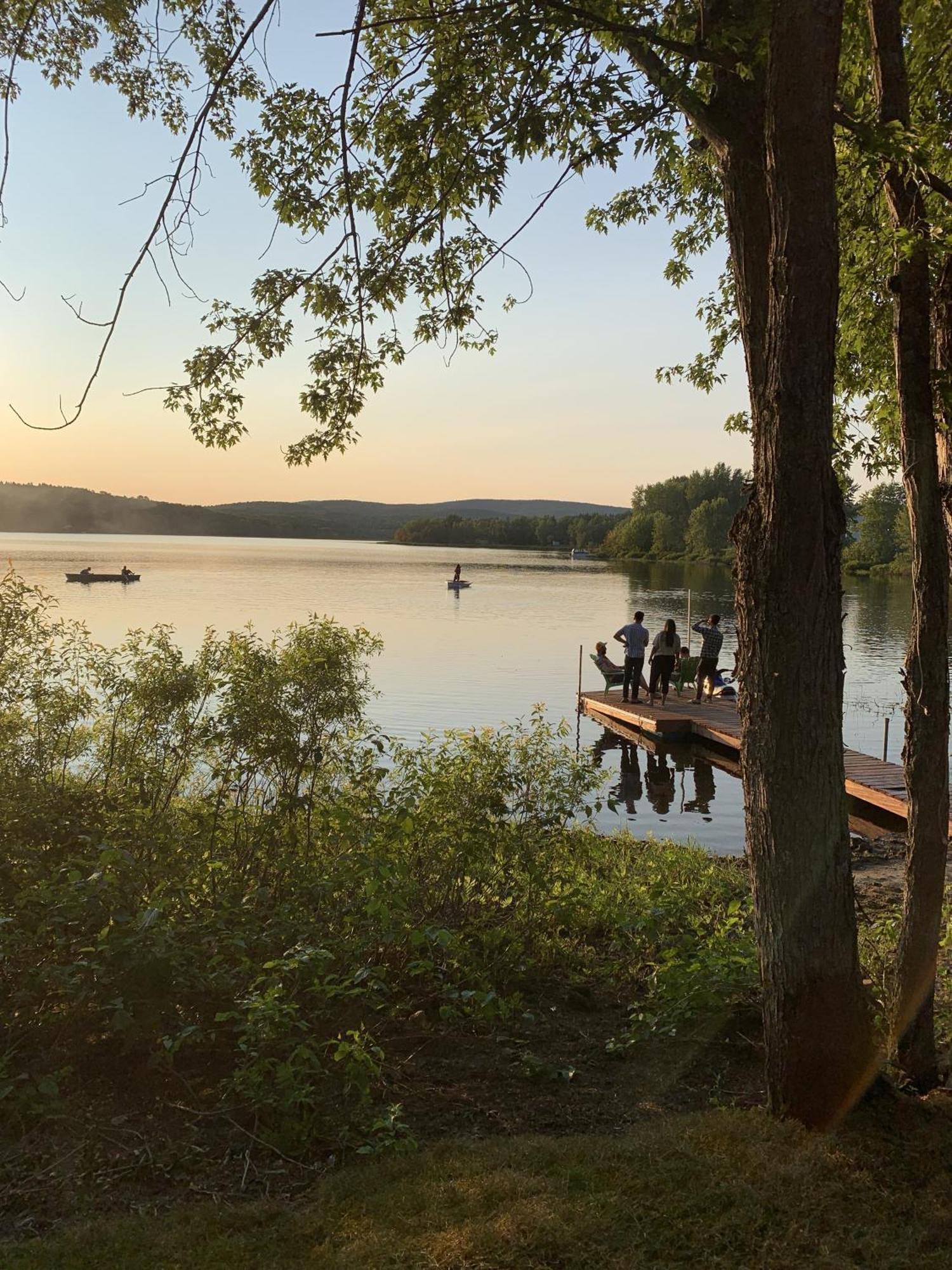 Auberge De Ferme-Neuve Lac-Saint-Paul Exteriör bild