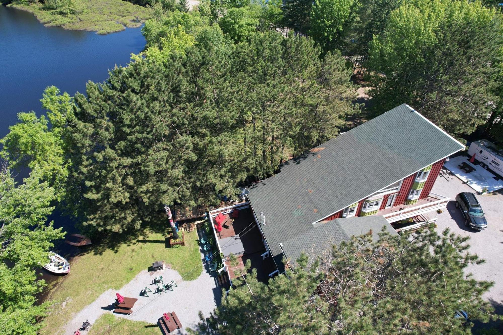 Auberge De Ferme-Neuve Lac-Saint-Paul Exteriör bild